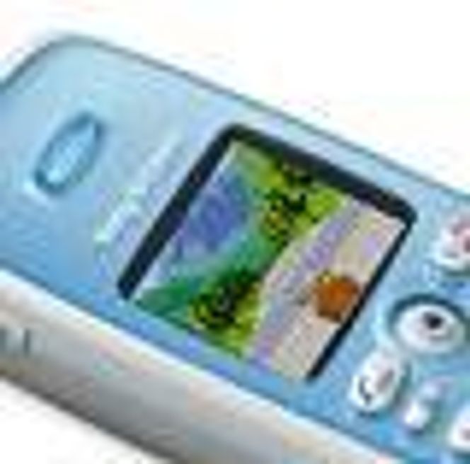SonyEricsson T300 med bilspill. Foto: SonyEricsson