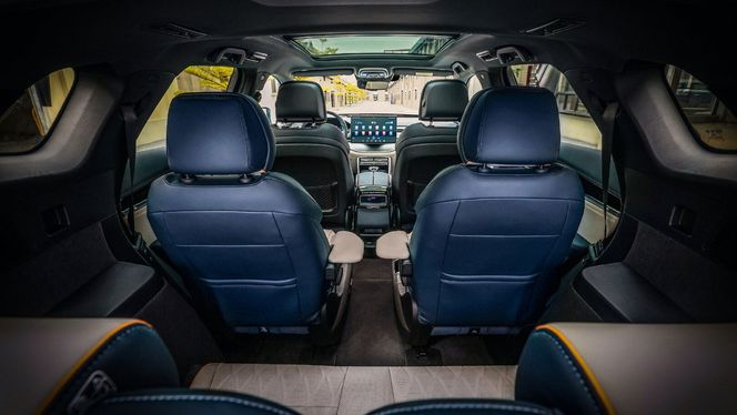 Bilen blir tilgjengelig med seks seter i Kina. Foto: BYD/Weibo