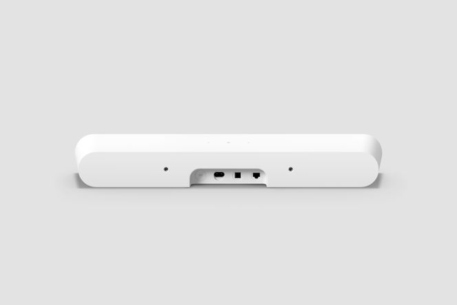Ray har ikke HDMI-port. Den kobles til trådløst og til TVen via en optisk kabel. Foto: Sonos