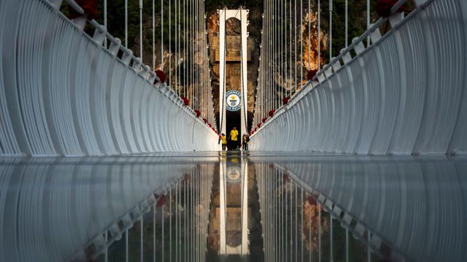 Dette er den tredje glassbrua som er bygget i Vietnam. Foto:  ATHIT PERAWONGMETHA