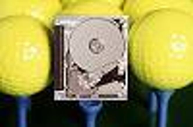 IBM Microdrive - verdens minste harddisk. Foto: IBM