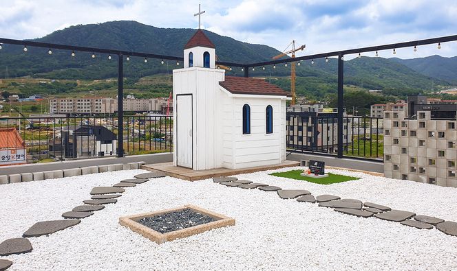 Gravstedet til Internet Explorer ligger rett ved en bitteliten kirke. Foto: Jung Ki-young