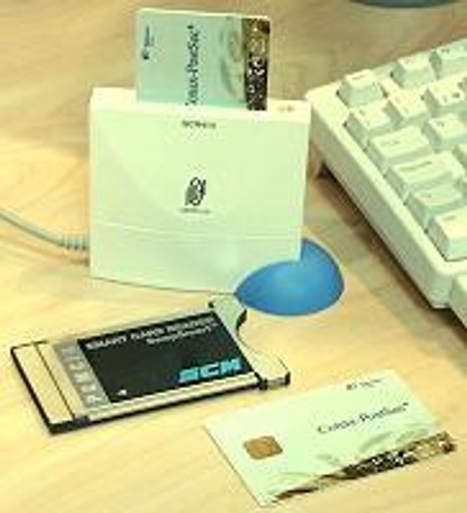 PostSec smartkort og -leser fra Telenor Conax. Foto: Eirik Rossen