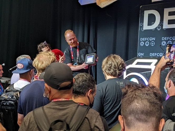 Doom på traktor ble vist frem på DEF CON. Foto: Sick Codes