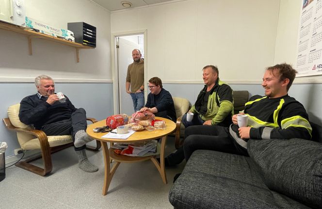 Korner Jenssen og sjåførkollegene ved Senjaterminalen har fått en bedre arbeidshverdag på senjaveiene Foto:  Erik Jenssen