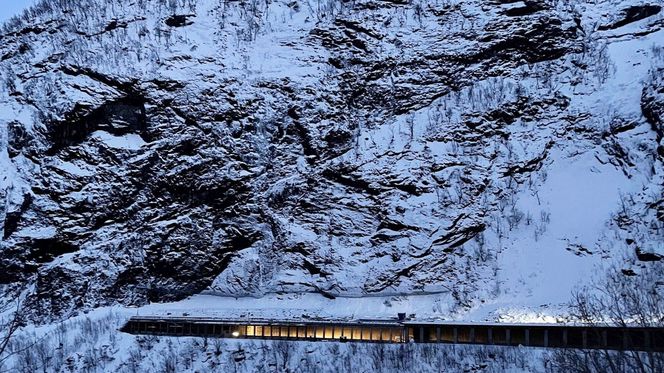 Med tak over hodet gjennom Svartholla i Bergsbotn kan de veifarende rundt Senja krysse en av bekymringene fra lista. Foto:  TROMS OG FINNMARK FYLKESKOMMUNE