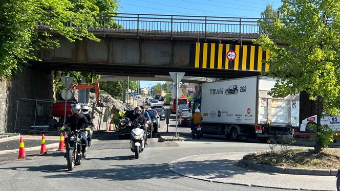 Dette var en daglig syn ved T-baneunderkjøringen i Østensjøveien i Oslo, inntil sist helg. Foto: Sporveien.