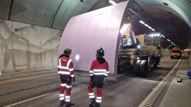 Fra tilsvarende jobb i nordgående løp for noen måneder siden, da tunnelelementer måtte byttes. Foto:  Statens vegvesen