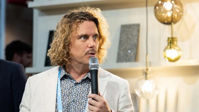 Hadeland Glassverk er godt på vei inn i det amerikanske markedet. Her er bedriftens leder for internasjonal forretningsutvikling, John Jacobsen. Foto: Melissa Hegge