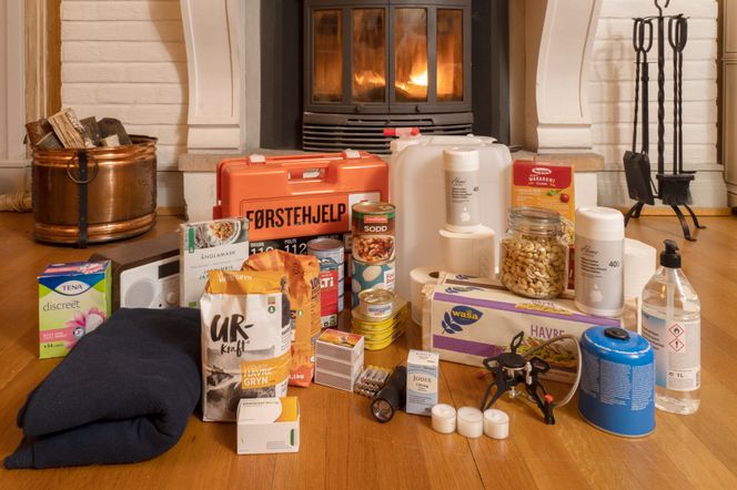 De grunnleggende behovene som må dekkes de første tre døgnene av en krise er varme, drikke, mat, legemidler, hygiene og informasjon. Foto: Terje Bendiksby/NTB