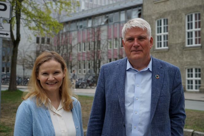 NTNUs Helene Muri og Sintefs Nils Røkke er enige om at vi ikke har råd til å legge fra oss solar geoengineering ennå, selv om det fortsatt er svært kontroversielt. Foto: Mona Kvaale/Gemini