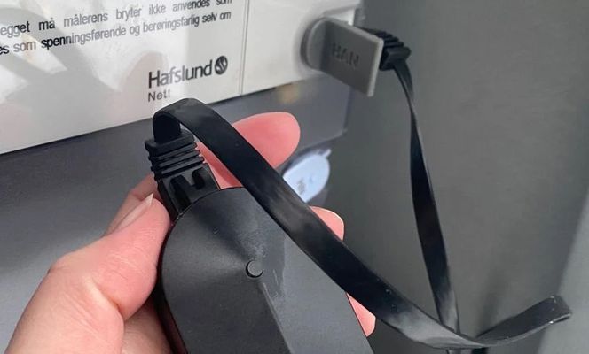 Her er et eksempel på utstyret som kan plugges inn i strømmåleren for å hente inn sanntidsdata. Bildet er brukt med tillatelse. Foto:  Linda Ørstavik Öberg