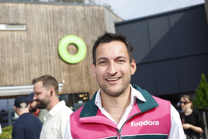 Foodora-sjef Prashant Søegaard tror roboten vil slite litt om den skulle havne i en snøstorm i vinter - men det gjelder også for mange andre transportmidler, påpeker han. Foto:  Arash A. Nejad