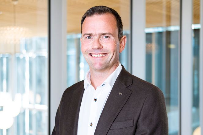 – Det er ikke sikkert at åpne dører på dagens Flytogtilbud er det er den beste løsningen nå, sier Marius Holm, konserndirektør for marked og kommunikasjon i Vygruppen. Foto:  Mads Kristiansen / Vygruppen