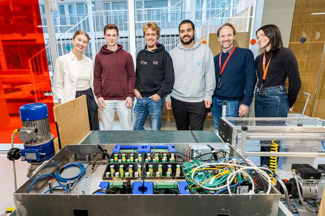 I tillegg til gründerne har selskapet en håndfull teknologer ansatt. I midten fra venstre Niklas Wittwer, Joschka Winkel, Byron Sanchez og Olav Barros Storstrøm. Foto: Arash A. Nejad
