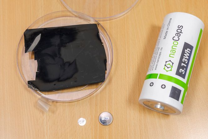 Teknologien kan brukes i alt fra cellebatterier til større pakker.  Foto:  Arash A. Nejad