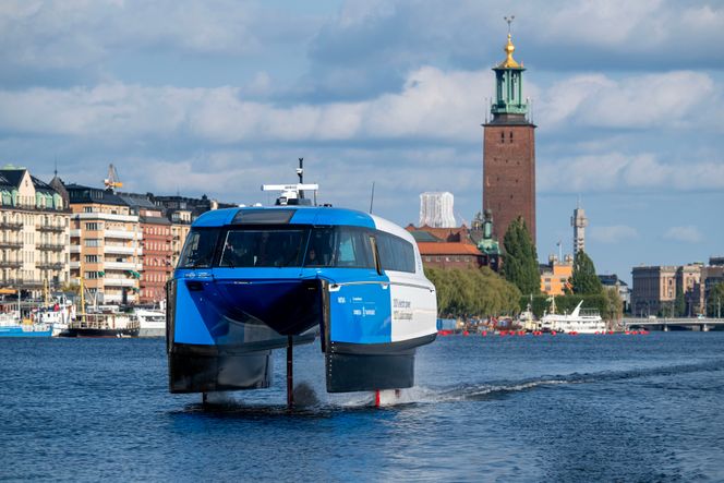 Candela P-12 går i rute i Stockholms skjærgård. Kapasiteten er 30 passasjerer. Optimal marsjfart er 25 knop. Foto: Candela