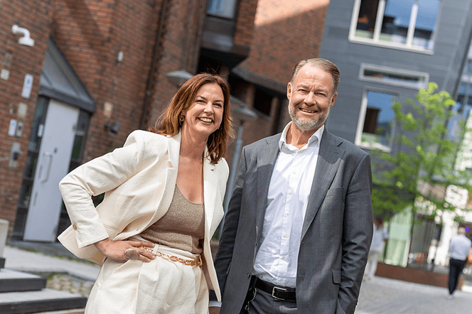 Trond Mellingsæter, administrerende direktør i Reitan Eiendom, sammen med Stine Hostad, direktør for marked og forretningsutvikling. Foto: Edvin Wiggen Dahl