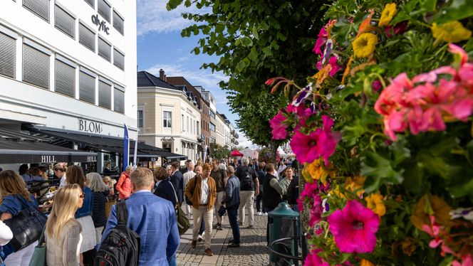 Anslagsvis 175.000 besøkte Arendalsuka 2025. KI var i år som i fjor et hett tema. Foto: TUM Studio