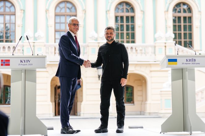 Statsminister Jonas Gahr Støre og president Volodymyr Zelenskyj. Foto: Heiko Junge/NTB