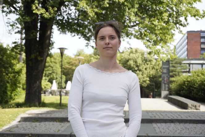 Leder i Studenter for kjernekraft Nora Audinga Rutkauskaite (23) skrev bacheloroppgave om institusjonalisering av kjernekraft i De forente arabiske emirater. Foto: Lea Trong-Johansen