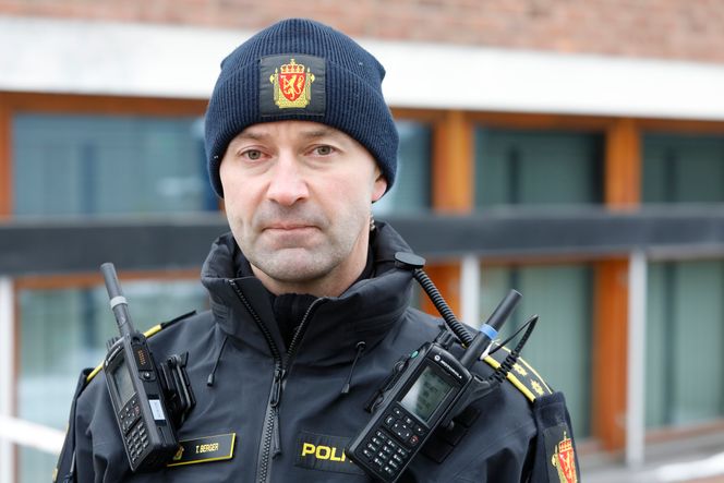 Politiets innsatsleder, Tomm Berger, sier Oslo-politiet får bistand både fra svensk politi, Forsvaret samt de andre politidistriktene i Norge på selve gravferdsdagen. Foto: Ole Berg-Rusten / NTB