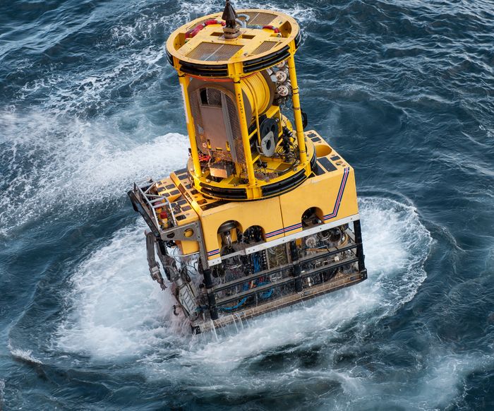 HAVET: Det ligger store muligheter til nye, sterke næringer i havet. <i>Foto: vanhurck/Shutterstock</i>
