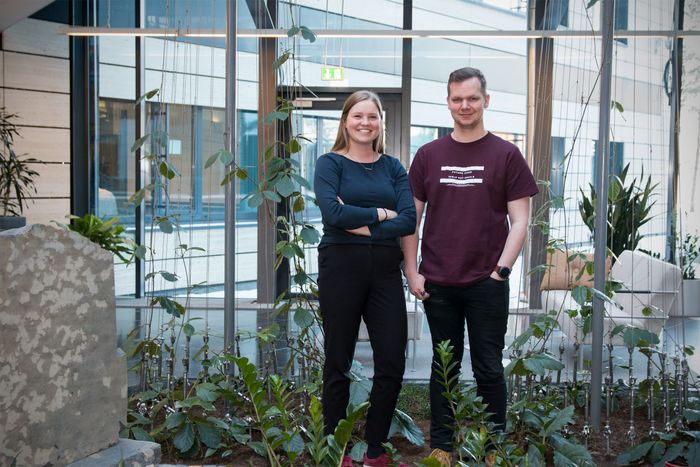 Ragnhild Skahjem og Harald Grønlie jobber begge som utviklere i Evry med fremtidens bankløsning. Nå har vi en ny plass i teamet deres som seniorutvikler.