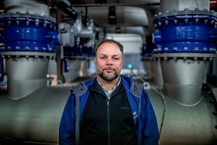 En stor del av vannprosessmiljøet i COWI sitter i Fredrikstad. Herfra har COWIs ingeniører og vanneksperter prosjektert rundt 200 avløpsrenseanlegg og 100 vannrenseanlegg – i Norge og i utlandet. Erik Johannessen jobber ved Fredrikstad-kontoret.