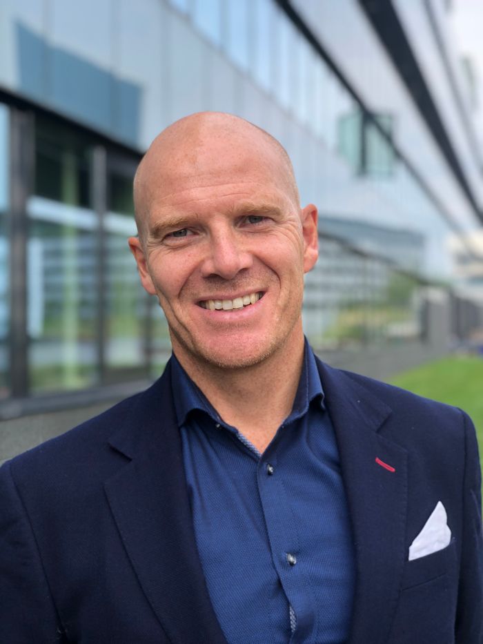 Svein Anders Aarsbog er daglig leder av Exclusive Networks Norge siden 2018, og har mer enn 20 års erfaring fra salg og ledelse, hovedsaklig fra IKT-bransjen, i selskaper som blant annet Check Point og AVG.