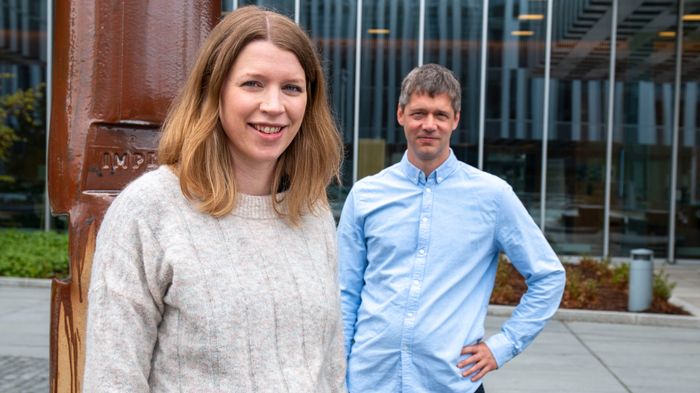 Rebecca Wiborg Seyfarth og Andreas Korneliussen trives med å arbeide i et selskap i rakettvekst. Foto: TUM Studio 
