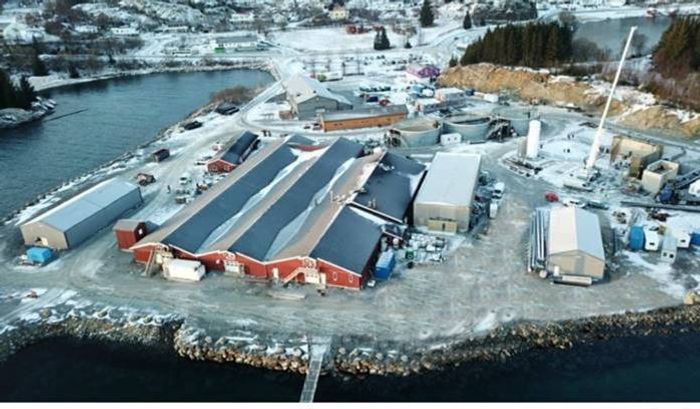 LANDBASERT: Det nye landbaserte fiskeoppdrettsanlegget på Dønna i Nordland er designet for både torsk og laks. <i>Bilde:  Hydac</i>