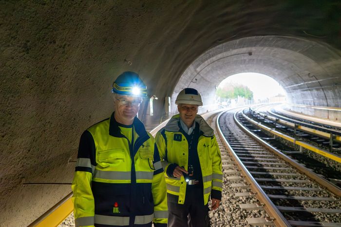 I den nye Hellerudtunnelen er det bedre plass langs sporet enn i for eksempel tunnelen fra Majorstuen til Nationaltheatret. Foto: TUM Studio 