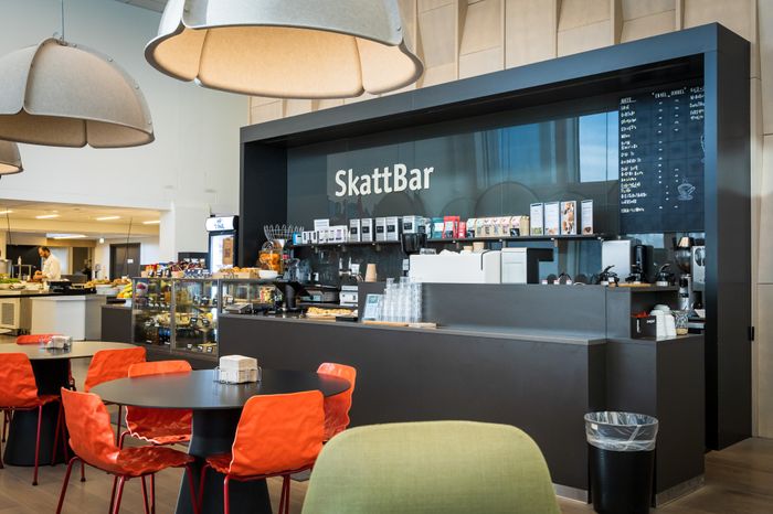 SkattBar er kaffebaren hos Skatteetaten på Helsfyr i Oslo. <i>Foto:  TUM Studio</i>