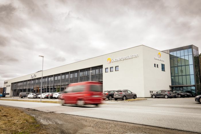 Hovedkontoret til Solcellespesialisten ligger i Fredrikstad. I 2024 bygger de ut prosjektorganisasjoner i flere norske byer. <i>Foto:  TUM Studio</i>