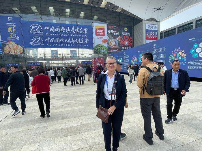 VERDIFULLT: Trine Danielsen i klyngen Stiim anbefaler å reise på Trade Mission. Her fra China Fisheries and Seafood Expo. <i>Foto:  Privat</i>