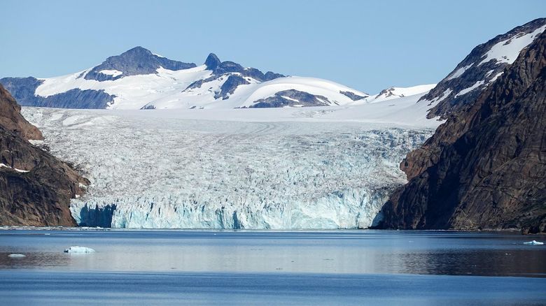 Hva bringer smeltevann fra isen med seg ut i havet - og hvordan påvirker dette økosystemene, spør Jemma L Wadham. <i>Foto:  Aline Dassel</i>