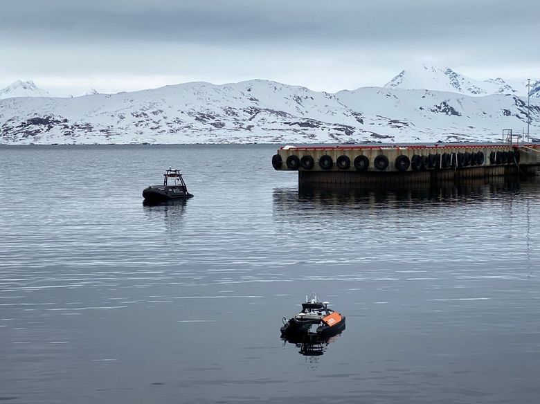 To ubemannede og autonome fartøy, Apherusa og Otter, laget av Maritime Robotics. <i>Foto:  Asgeir J. Sørensen</i>