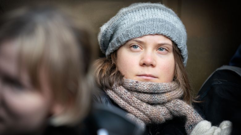 Greta Thunberg deltar i aksjonen utenfor Olje- og energidepartementet. <i>Foto:  Eirik Helland Urke</i>