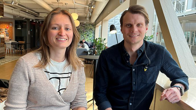 Forskerne Marianne E. Bathen fra UiO og Vegard S. Olsen fra Sintef er med på den andre kvanteteknologiske revolusjonen. <i>Foto: UiO</i>
