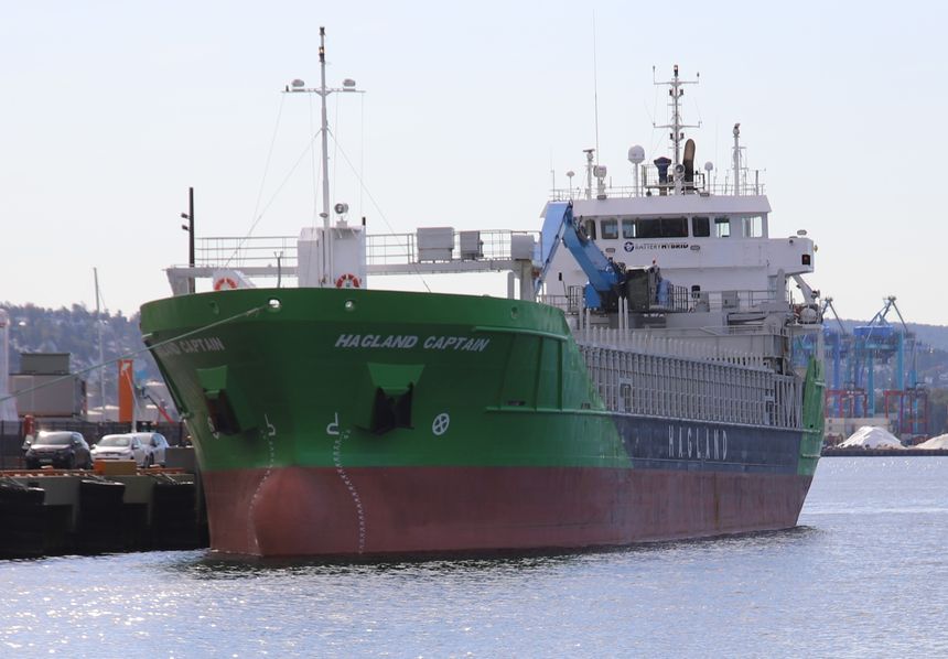 Hagland Captain ble verdens første ombygde bulkskip til batterihybrid drift. Foto:   Tore Stensvold