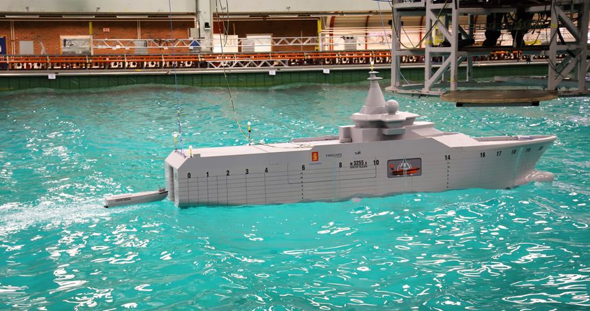 Bassengtest med minejaktversjonen av Vanguard-prosjektet er gjennomført ved Sintef Ocean over flere uker. Konseptet er utviklet av Kongsberg-gruppen og SALT Ship Design og bidrag fra Sintef Ocean og andre deler av den maritime klyngen i Norge. Foto:  Tore Stensvold