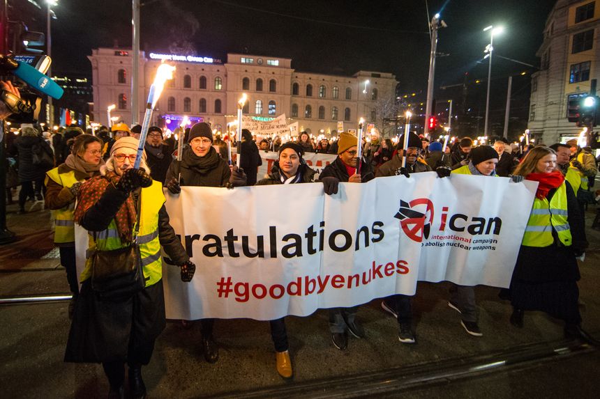 Den internasjonale kampanjen for forbud mot atomvåpen (ICAN) ble belønnet med Nobels fredspris i 2017. Meningsmålinger viser at rundt åtte av ti nordmenn støtter kravet om forbud. Foto: Audun Braastad/NTB