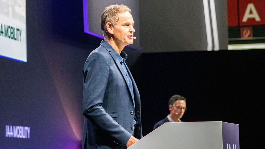 Porsche-direktør Oliver Blume tar over for Diess. Foto: Marius Valle