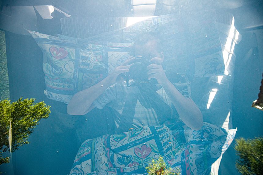 Panoramataket lar deg se på stjernene om natta. Bildet er tatt inne i bilen.