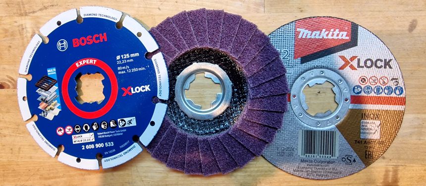 Det er et utall ulike verktøy til vinkelslipere som kan kappe, slipe og polere de fleste materialer, som tre, metall, fliser, stein osv. Alle på bildet har X-lock innfesting. Foto: Odd Richard Valmot