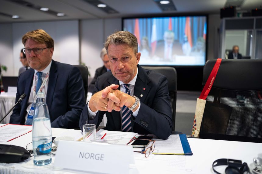 Olje- og energiminister Terje Aasland på ministermøte i Praha. Foto:  Ministerrådets pressetjeneste