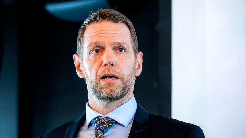 Kommunikasjonsdirektør Trond Hugubakken i PST ber folk ha en lav terskel for å tipse om mistenkelige hendelser rundt droner og andre ting, særlig ved kraftanlegg til lands og havs, og militære anlegg. Foto: Håkon Mosvold Larsen / NTB