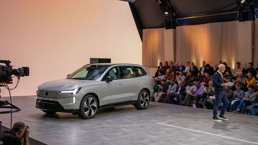 Administerende direktør Jim Rowan under en billansering. Foto:  Marius Valle