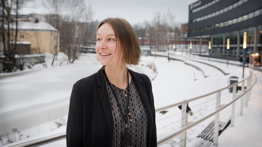 Maria Isabel Bibop Bang Jensen utenfor Statkraft sine kontorer på Lysaker. Foto:  Eirik Helland Urke